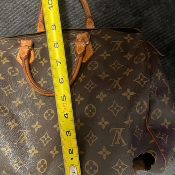 Authentic Louis Vuitton speedy bag - Picture 8 of 13